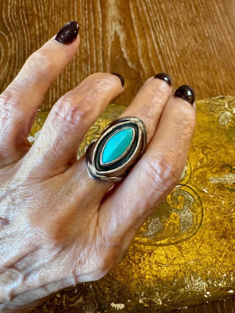 Bold vintage Native American silver & turquoise ring 6.5